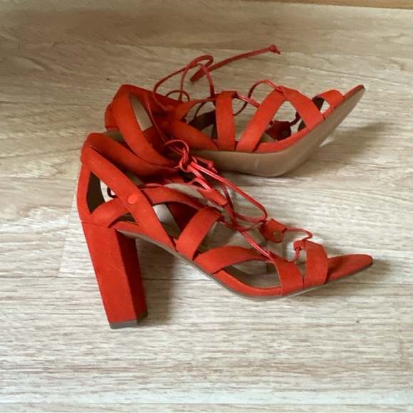 New Banana Republic Suede Strappy Lace up Sandals 8.5  Blovk Heels - Picture 6 of 10